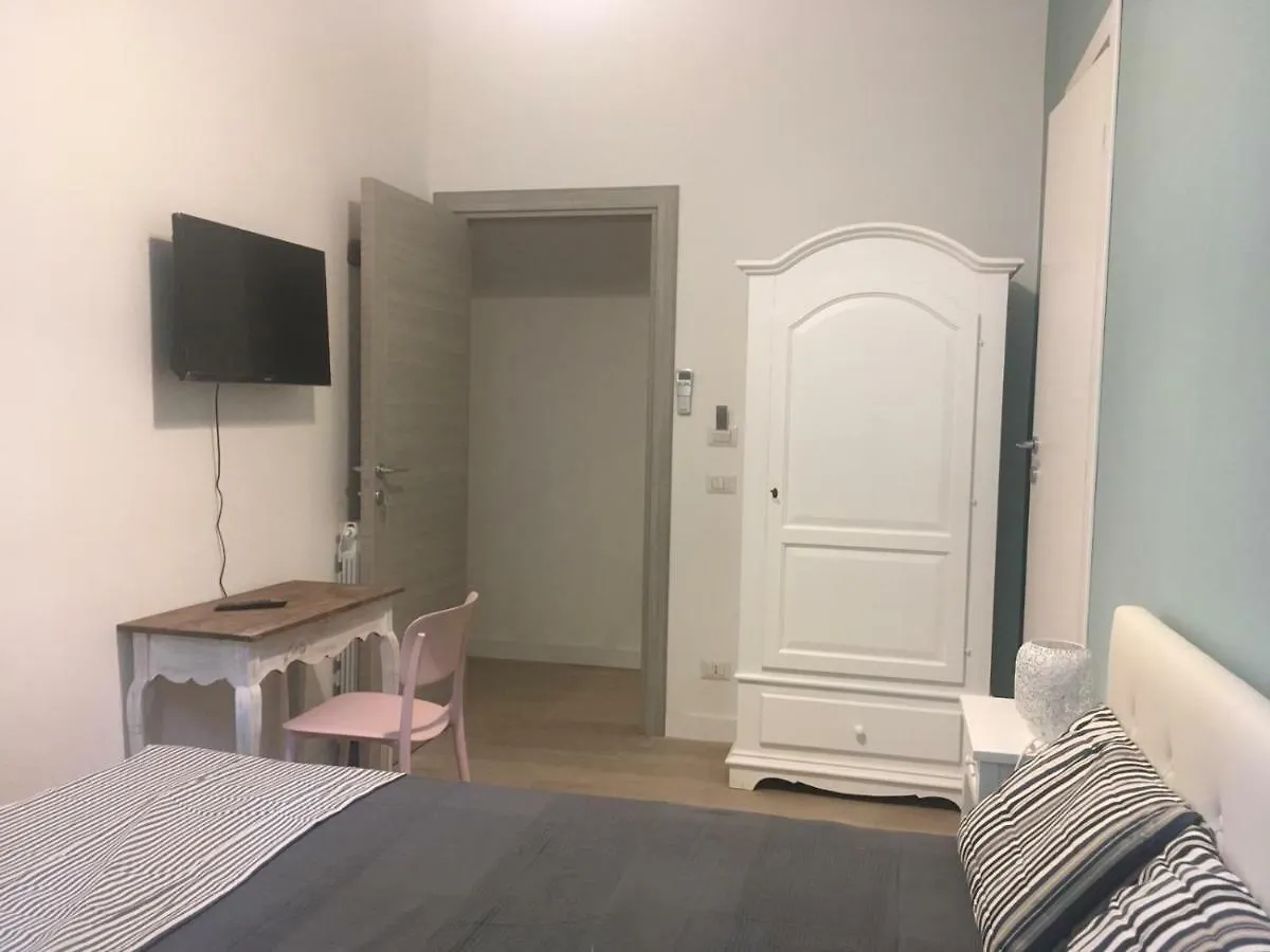 Hotel Vatican Room And Kitchen Rome