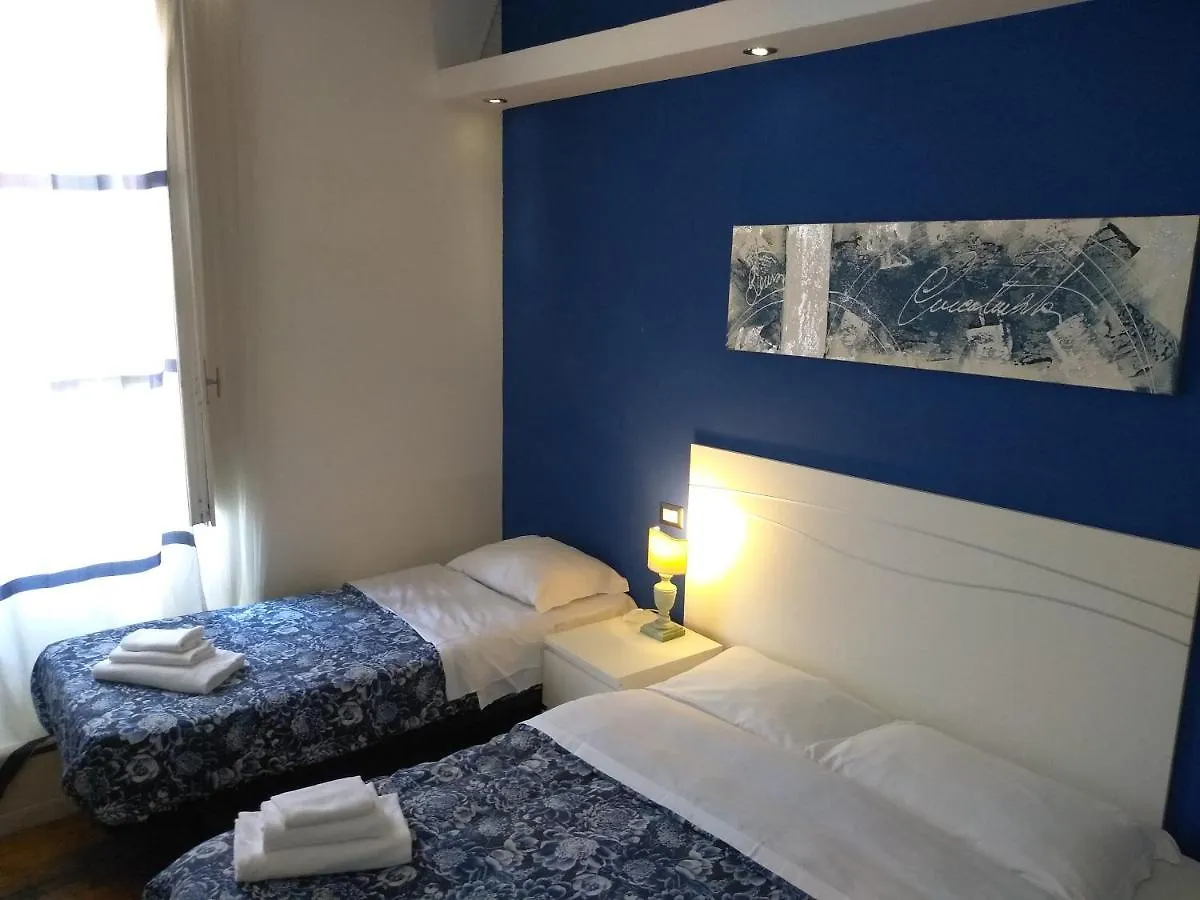 Hotel Vatican Room And Kitchen Rome