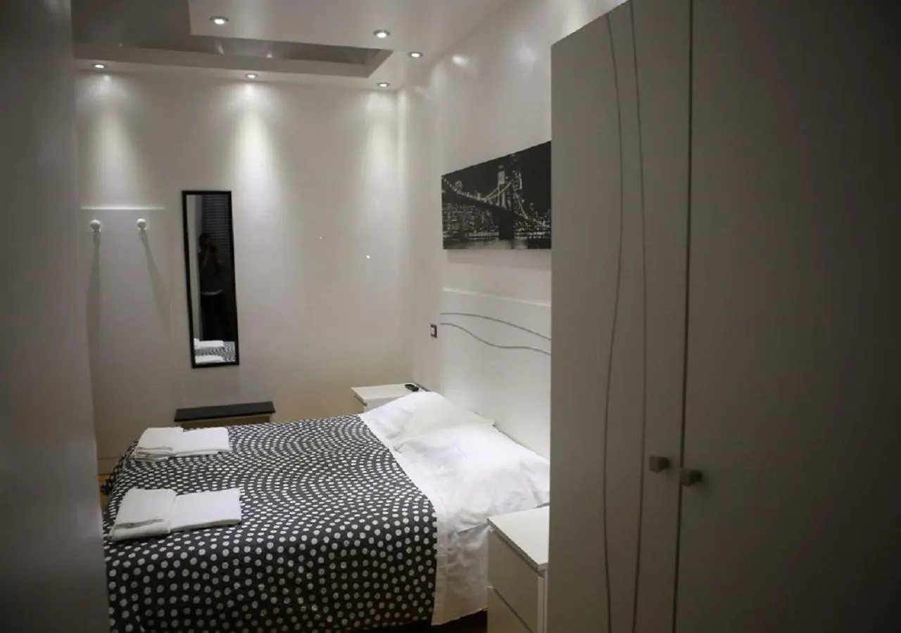 *** Hotel Vatican Room And Kitchen Rome Italy
